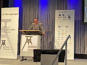 Jens-Peter Lux (DMT GROUP) bei der Eröffnungsrede des Mining-Forums 2022