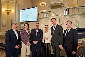 GF VBGU Olaf Alisch, MdB Dr. Sandra Detzer, Präsident VBGU Jens-Peter Lux, MdEP Hildegard Bentele, Präsident bsn Michael Kalthoff, GF bsn Michael Weberink